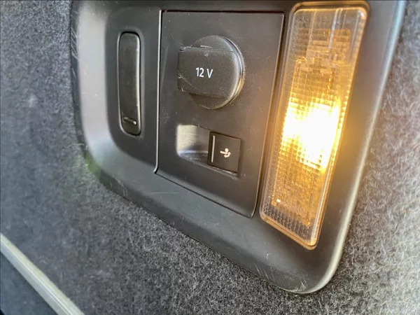 Volkswagen Sharan 2,0 TDI 103kW / DSG / VÝHŘEV - foto 15