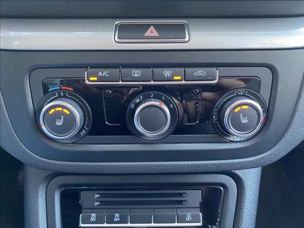 Volkswagen Sharan 2,0 TDI 103kW / DSG / VÝHŘEV - foto 31