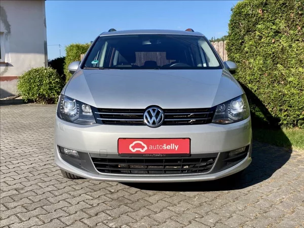 Volkswagen Sharan 2,0 TDI 103kW / DSG / VÝHŘEV - foto 8