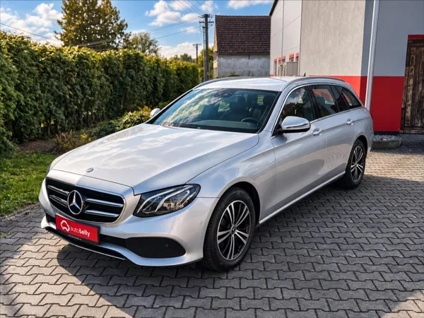 Mercedes-Benz Třídy E 2,0 E 220 d / 9G-TRONIC
