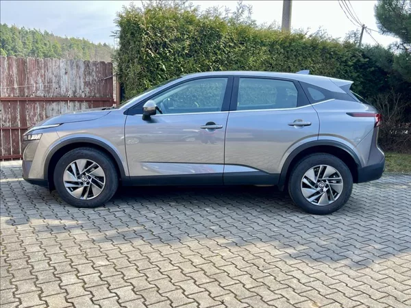 Nissan Qashqai 1,3 mHEV / Business / Xtronic - foto 2