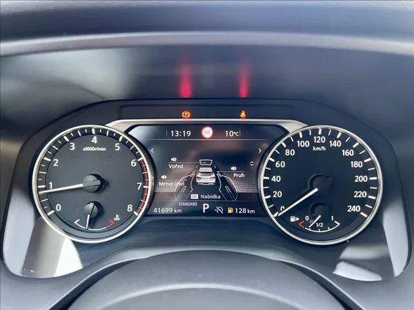 Nissan Qashqai 1,3 mHEV / Business / Xtronic - foto 21