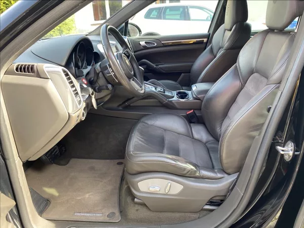 Porsche Cayenne 3,0 D PLATINUM EDITION SPORT - foto 10