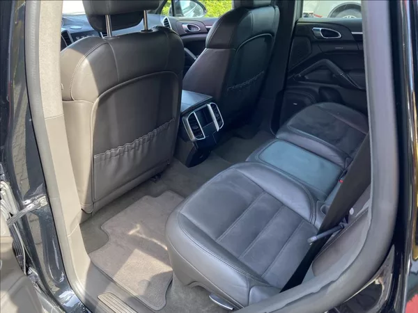 Porsche Cayenne 3,0 D PLATINUM EDITION SPORT - foto 13