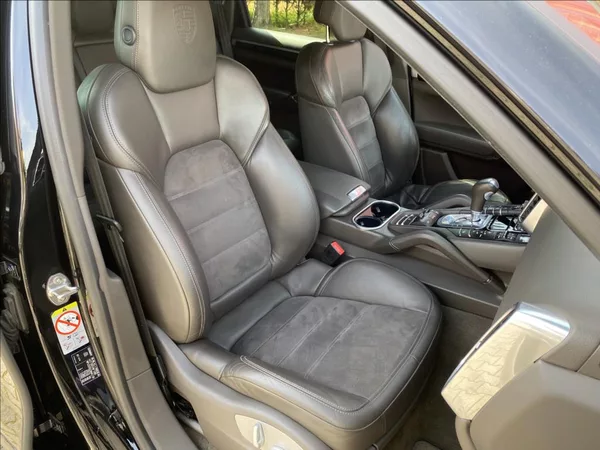 Porsche Cayenne 3,0 D PLATINUM EDITION SPORT - foto 21