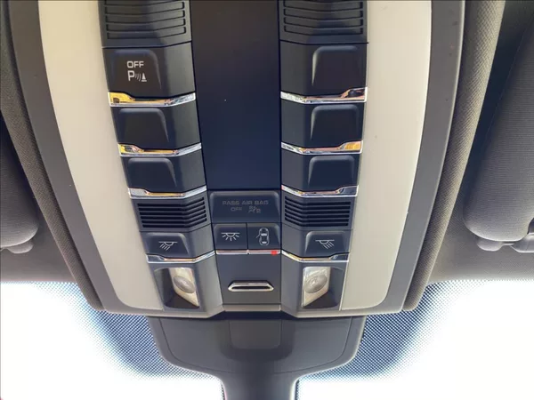 Porsche Cayenne 3,0 D PLATINUM EDITION SPORT - foto 37