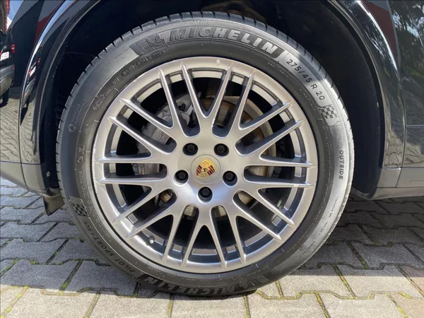 Porsche Cayenne 3,0 D PLATINUM EDITION SPORT - foto 44