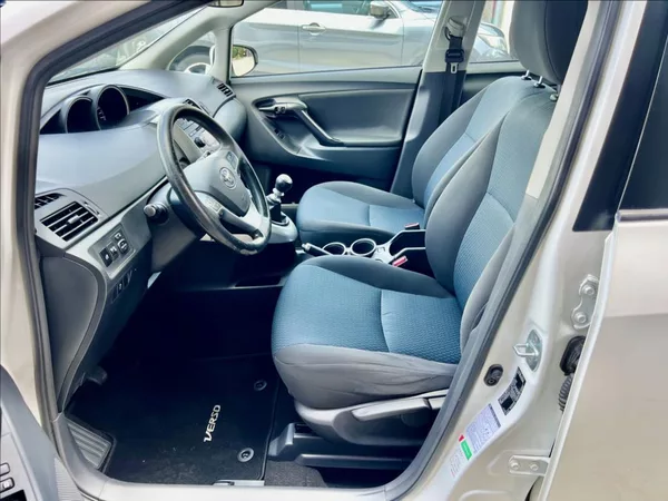 Toyota Verso 1,6 D-4D KLIMA - foto 10