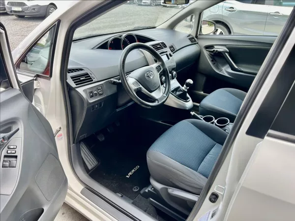 Toyota Verso 1,6 D-4D KLIMA - foto 11