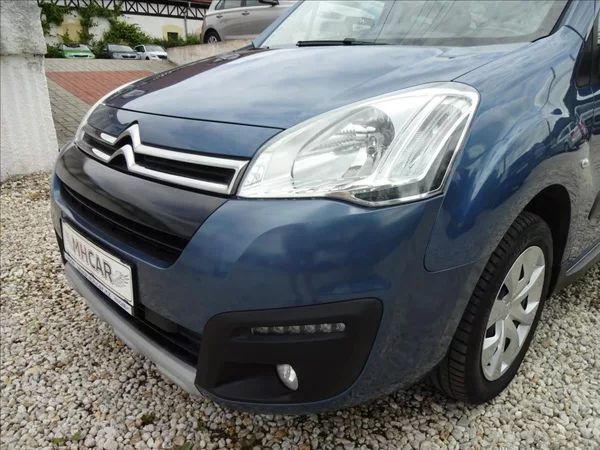 Citroën Berlingo 1,6 HDI 73kW - foto 12