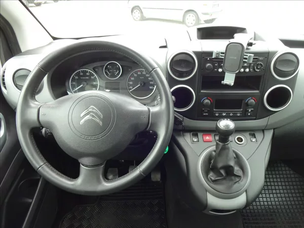 Citroën Berlingo 1,6 HDI 73kW - foto 31