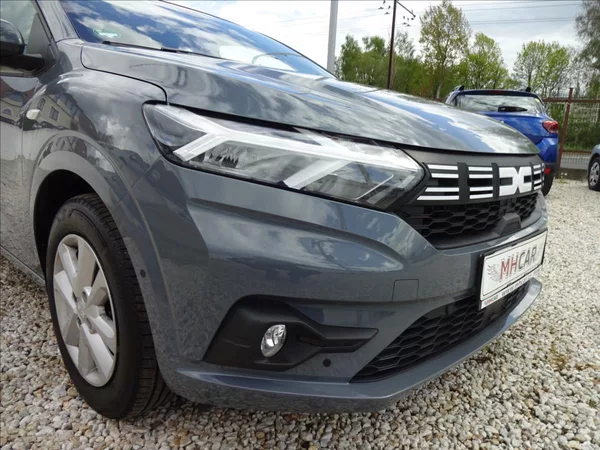 Dacia Sandero 1,0 TCe 67kW - foto 11