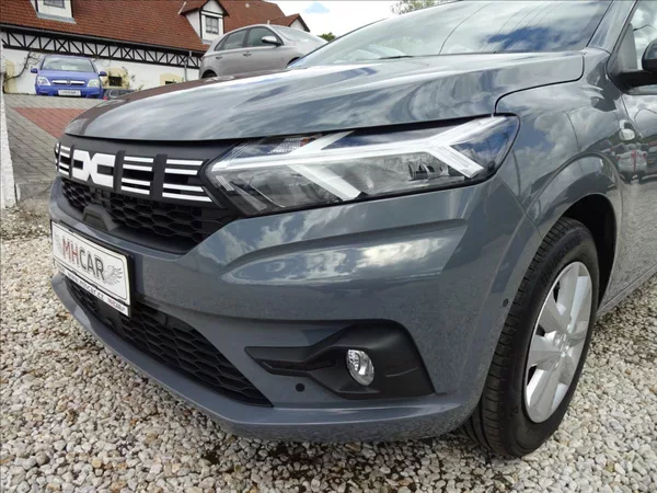 Dacia Sandero 1,0 TCe 67kW - foto 12