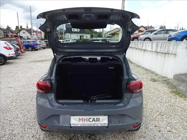 Dacia Sandero 1,0 TCe 67kW - foto 23