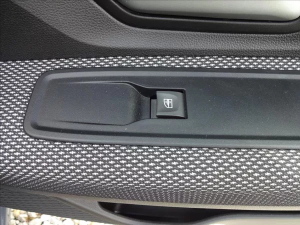 Dacia Sandero 1,0 TCe 67kW - foto 31