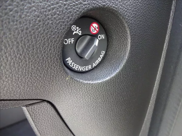 Dacia Sandero 1,0 TCe 67kW - foto 32