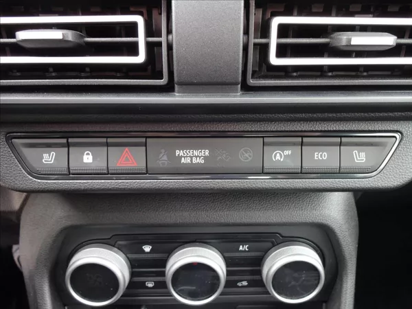 Dacia Sandero 1,0 TCe 67kW - foto 36