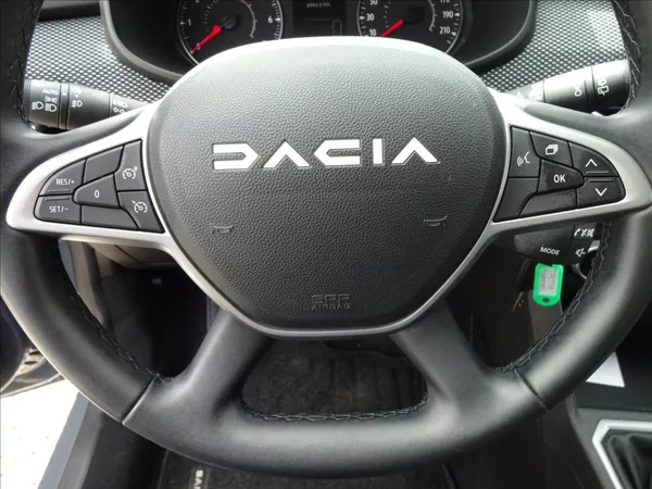 Dacia Sandero 1,0 TCe 67kW - foto 40