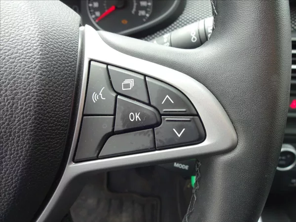 Dacia Sandero 1,0 TCe 67kW - foto 41