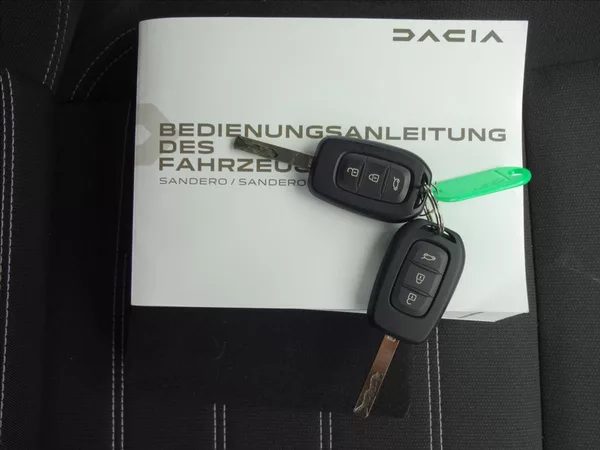 Dacia Sandero 1,0 TCe 67kW - foto 49