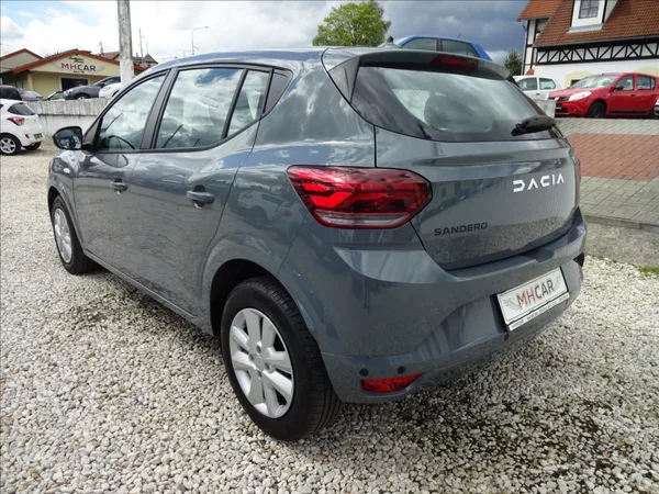 Dacia Sandero 1,0 TCe 67kW - foto 5