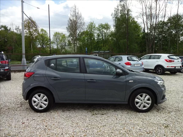 Dacia Sandero 1,0 TCe 67kW - foto 8