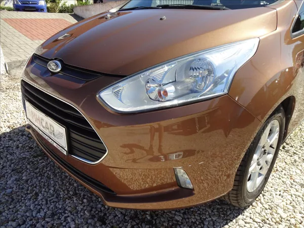Ford B-MAX 1,0 i 74kW - foto 12