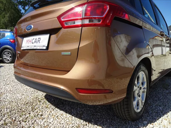 Ford B-MAX 1,0 i 74kW - foto 15