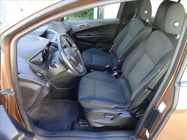 Ford B-MAX 1,0 i 74kW - foto 16