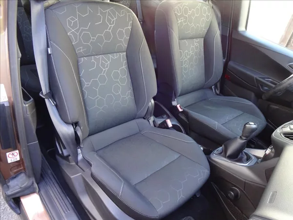Ford B-MAX 1,0 i 74kW - foto 24