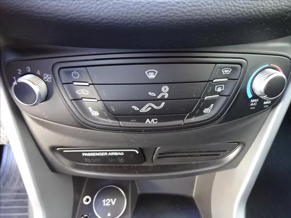 Ford B-MAX 1,0 i 74kW - foto 32