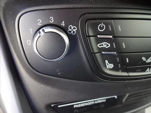 Ford B-MAX 1,0 i 74kW - foto 33