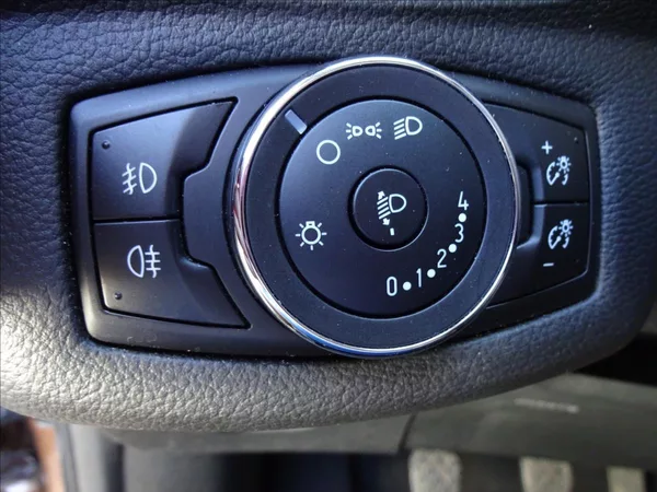 Ford B-MAX 1,0 i 74kW - foto 38