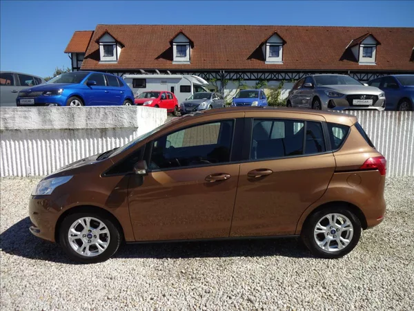 Ford B-MAX 1,0 i 74kW - foto 4