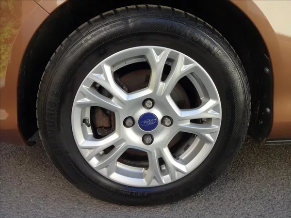 Ford B-MAX 1,0 i 74kW - foto 40