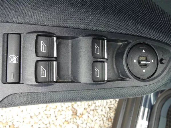 Ford C-MAX 2,0 TDCi 103kW AUTOMAT - foto 18