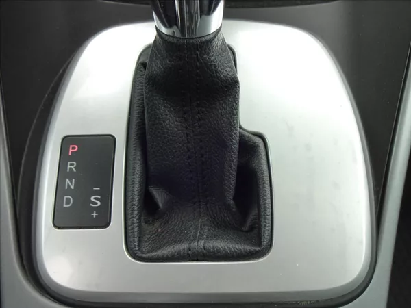 Ford C-MAX 2,0 TDCi 103kW AUTOMAT - foto 38
