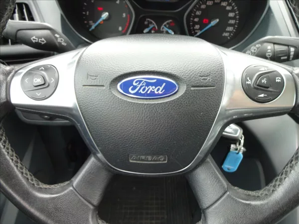 Ford C-MAX 2,0 TDCi 103kW AUTOMAT - foto 40