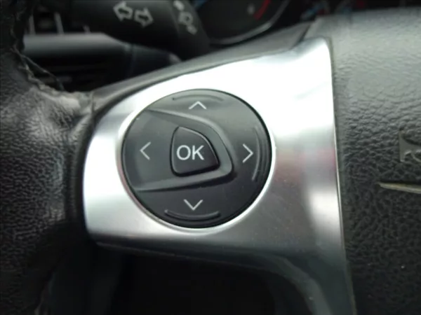Ford C-MAX 2,0 TDCi 103kW AUTOMAT - foto 42