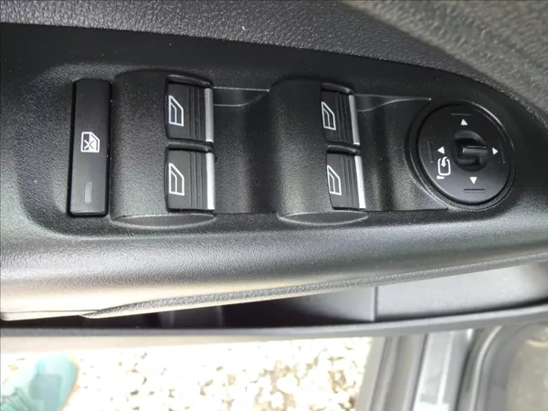 Ford Tourneo Connect 1.0 ECOBOOST TITANIUM - foto 19