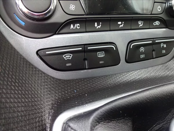 Ford Tourneo Connect 1.0 ECOBOOST TITANIUM - foto 36