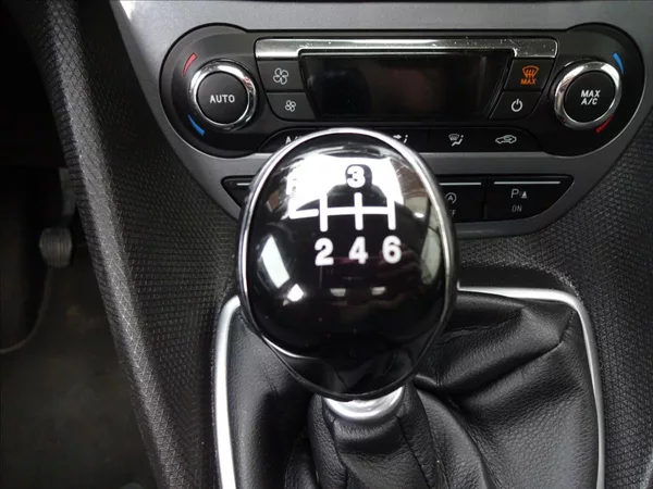 Ford Tourneo Connect 1.0 ECOBOOST TITANIUM - foto 37