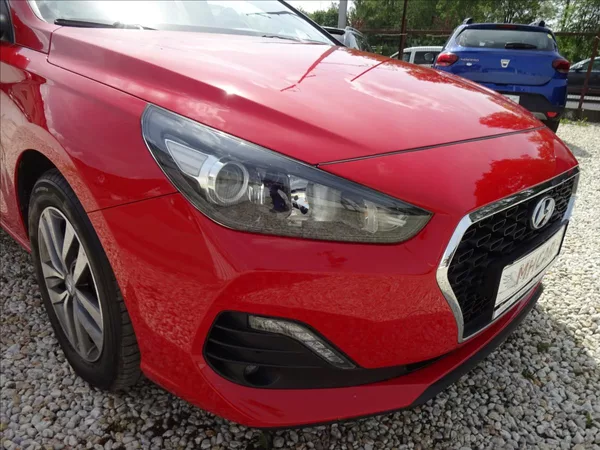 Hyundai i30 1,4 T-GDi 103 kW Fastback - foto 11
