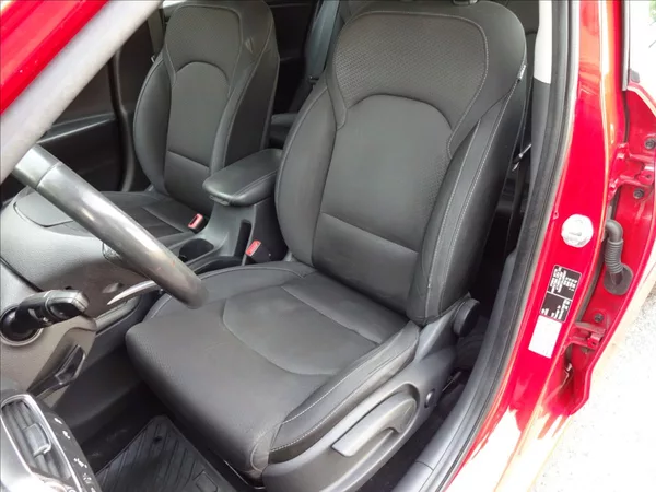Hyundai i30 1,4 T-GDi 103 kW Fastback - foto 18