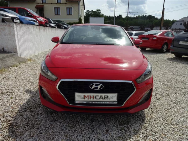 Hyundai i30 1,4 T-GDi 103 kW Fastback - foto 2