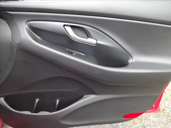 Hyundai i30 1,4 T-GDi 103 kW Fastback - foto 30