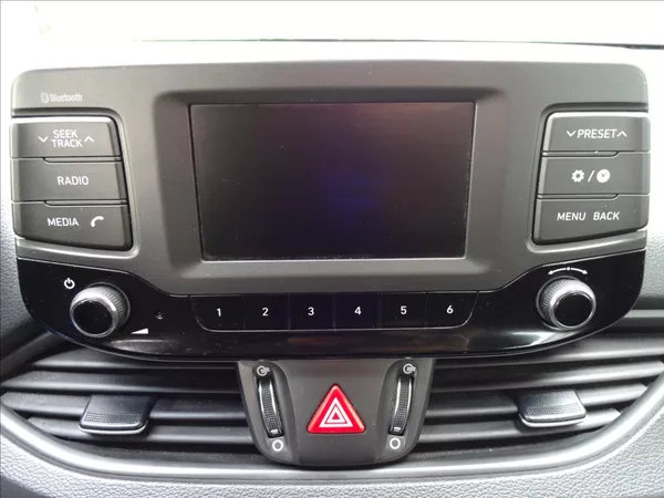 Hyundai i30 1,4 T-GDi 103 kW Fastback - foto 34