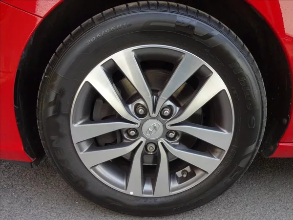 Hyundai i30 1,4 T-GDi 103 kW Fastback - foto 45