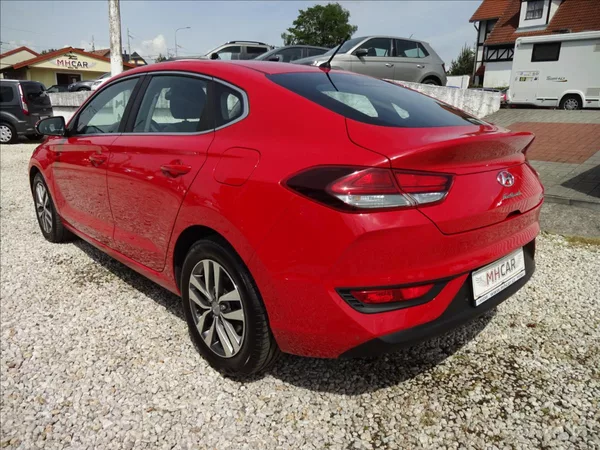 Hyundai i30 1,4 T-GDi 103 kW Fastback - foto 5