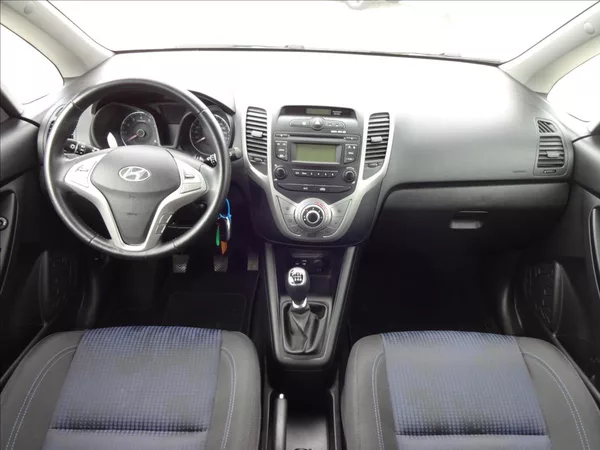 Hyundai ix20 1,6 i 91kW 56 000km - foto 32